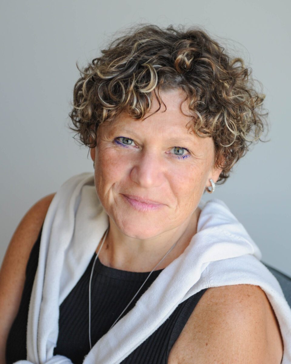 Robin Dewhurst is a Registered Psychotherapist in Waterloo, Ontario, supporting adults navigating anxiety, ADHD, and life transitions. She offers Hypnotherapy.