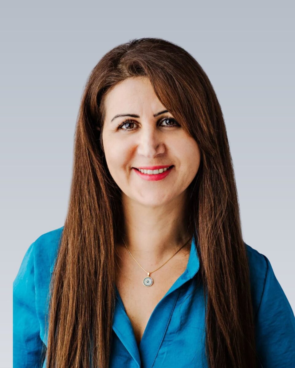 Fariba Headshot2